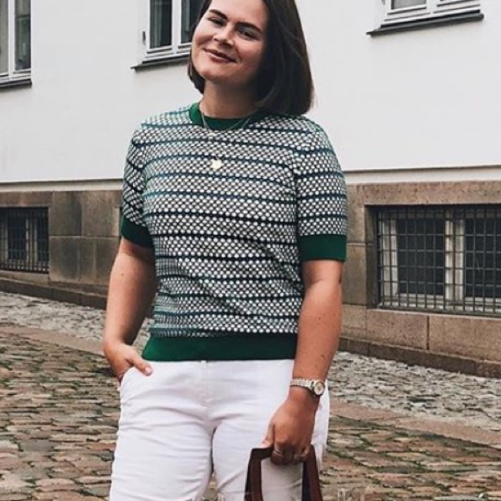 💚 COS knit tee in green and blue